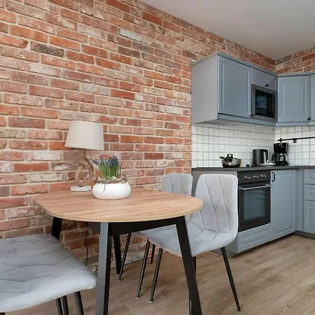 Appartamento Stylish With Balcony & Parking Old Town By Renters *