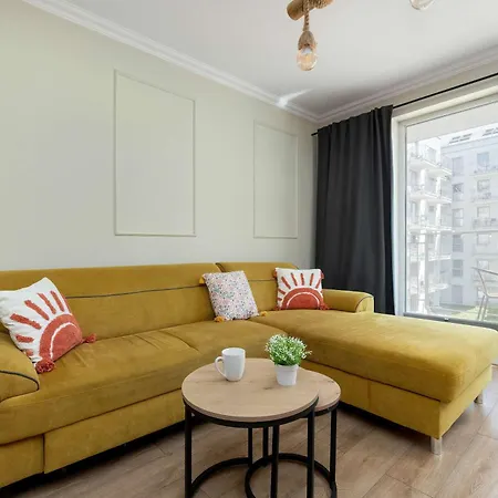 Stylish With Balcony & Parking Old Town By Renters *